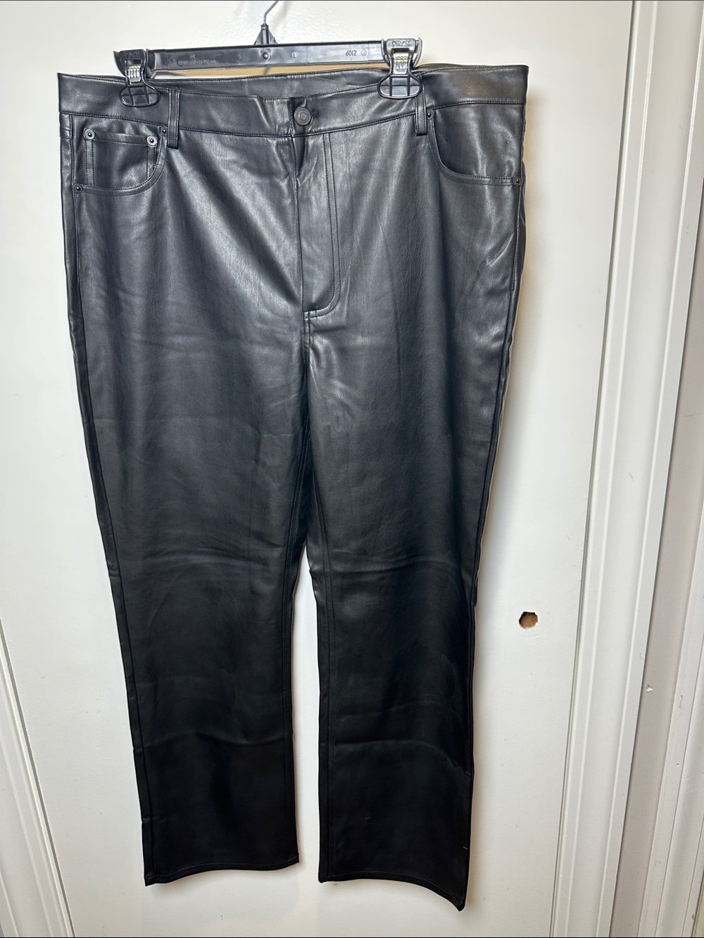Modern Citizen Black Faux Leather Straight Pants (20)